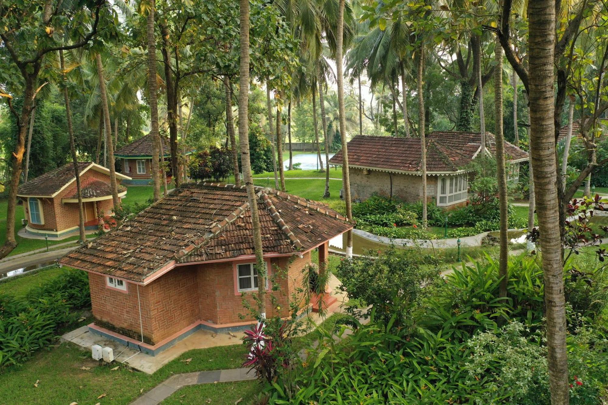 Kairali - The Ayurvedic Healing Village Palakkad Exterior photo