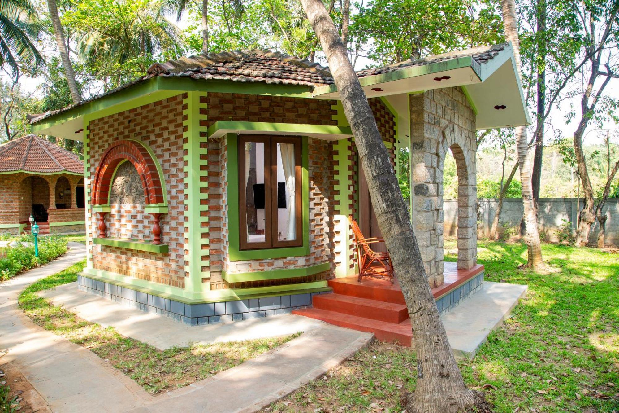 Kairali - The Ayurvedic Healing Village Palakkad Exterior photo