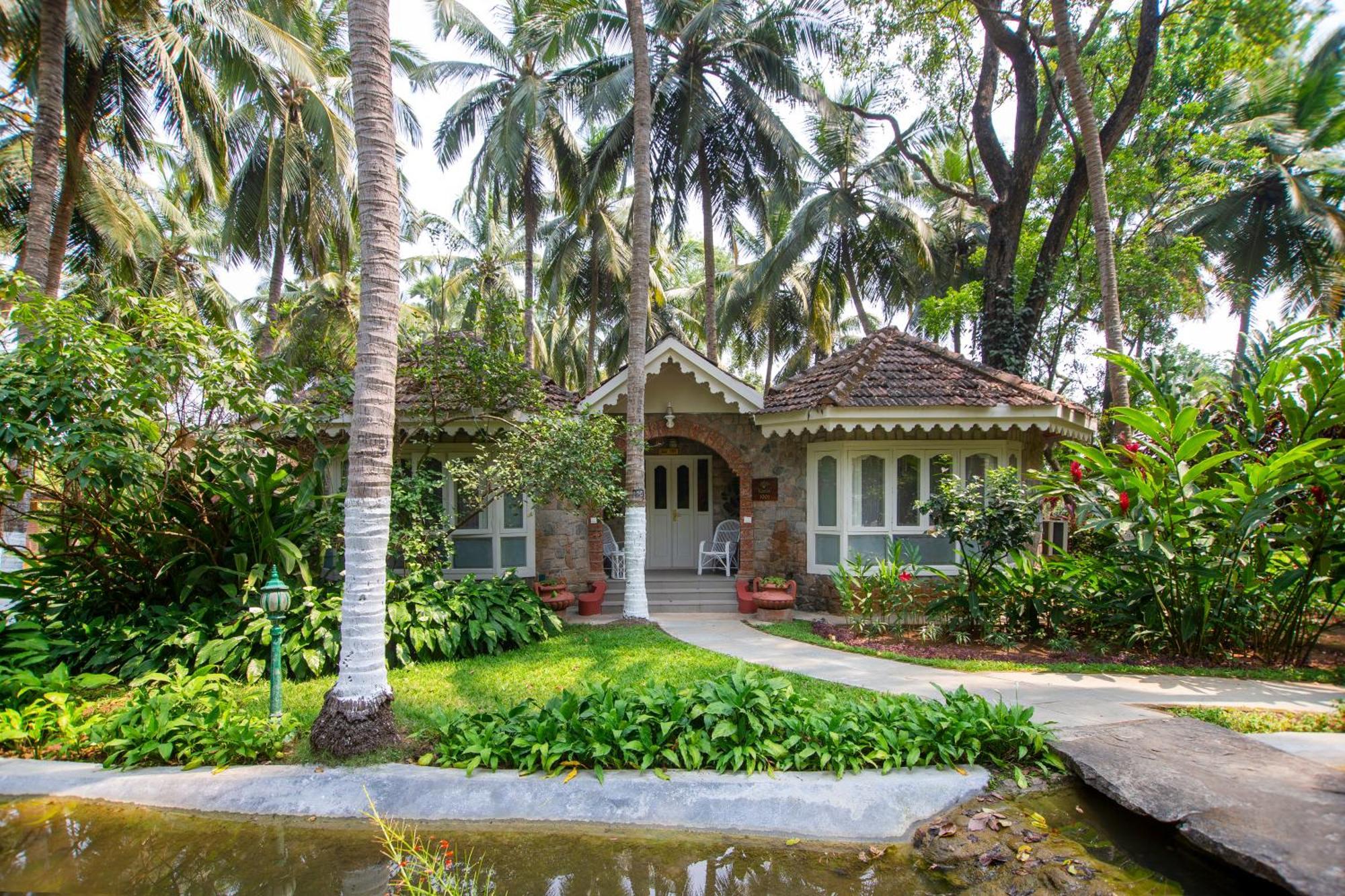 Kairali - The Ayurvedic Healing Village Palakkad Exterior photo