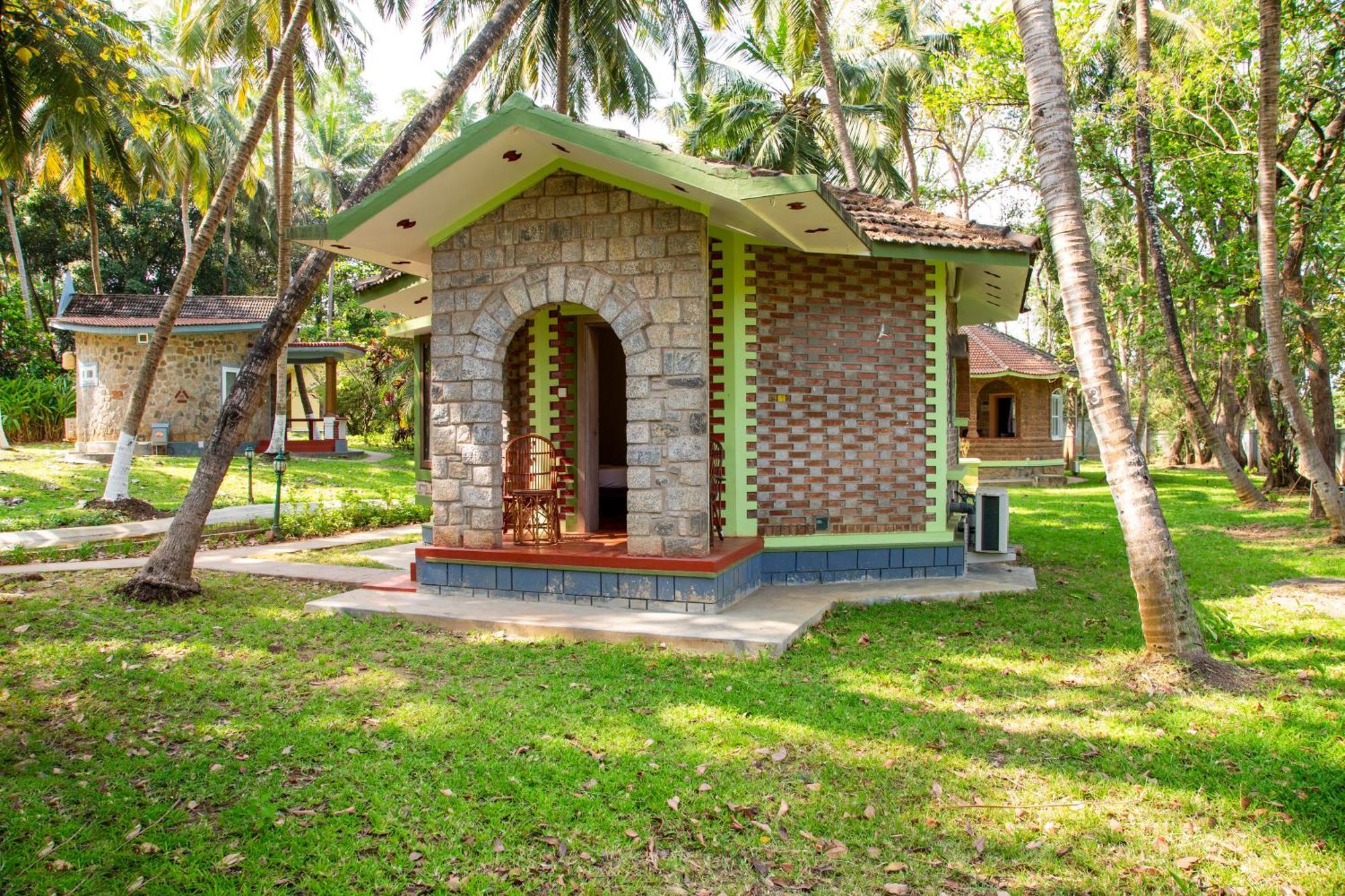 Kairali - The Ayurvedic Healing Village Palakkad Exterior photo