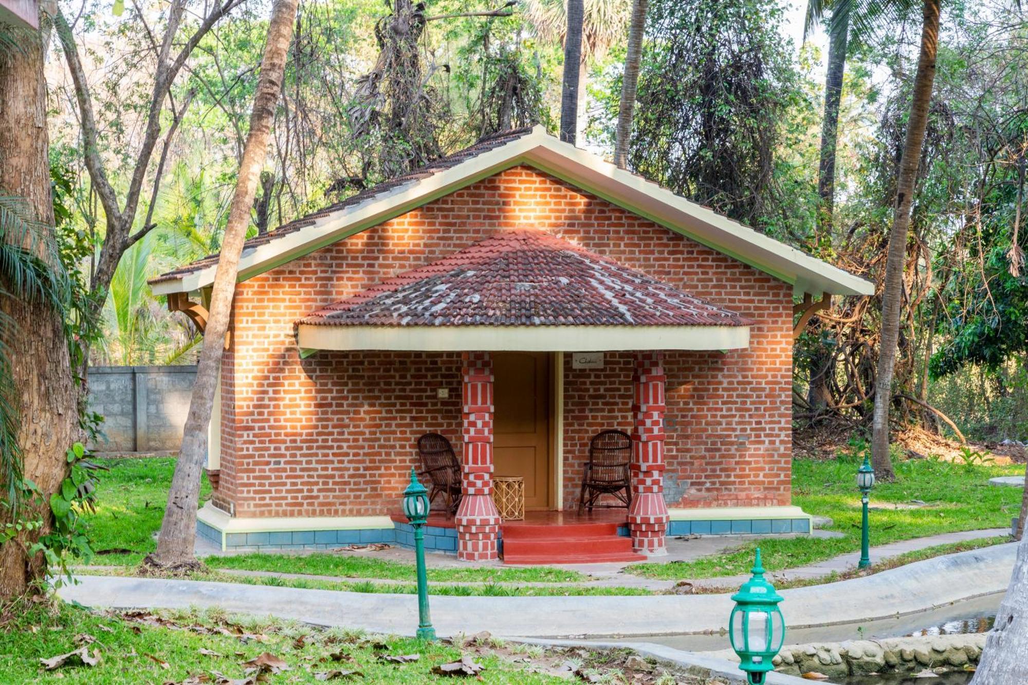 Kairali - The Ayurvedic Healing Village Palakkad Exterior photo