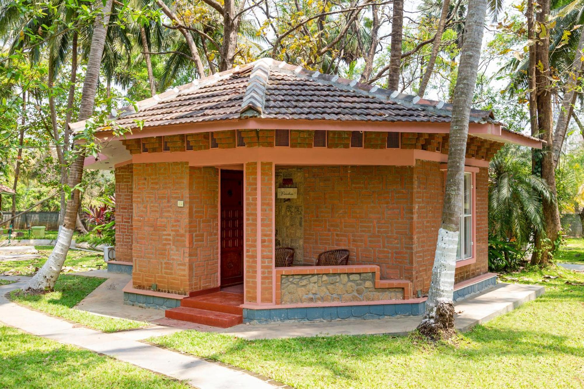 Kairali - The Ayurvedic Healing Village Palakkad Exterior photo