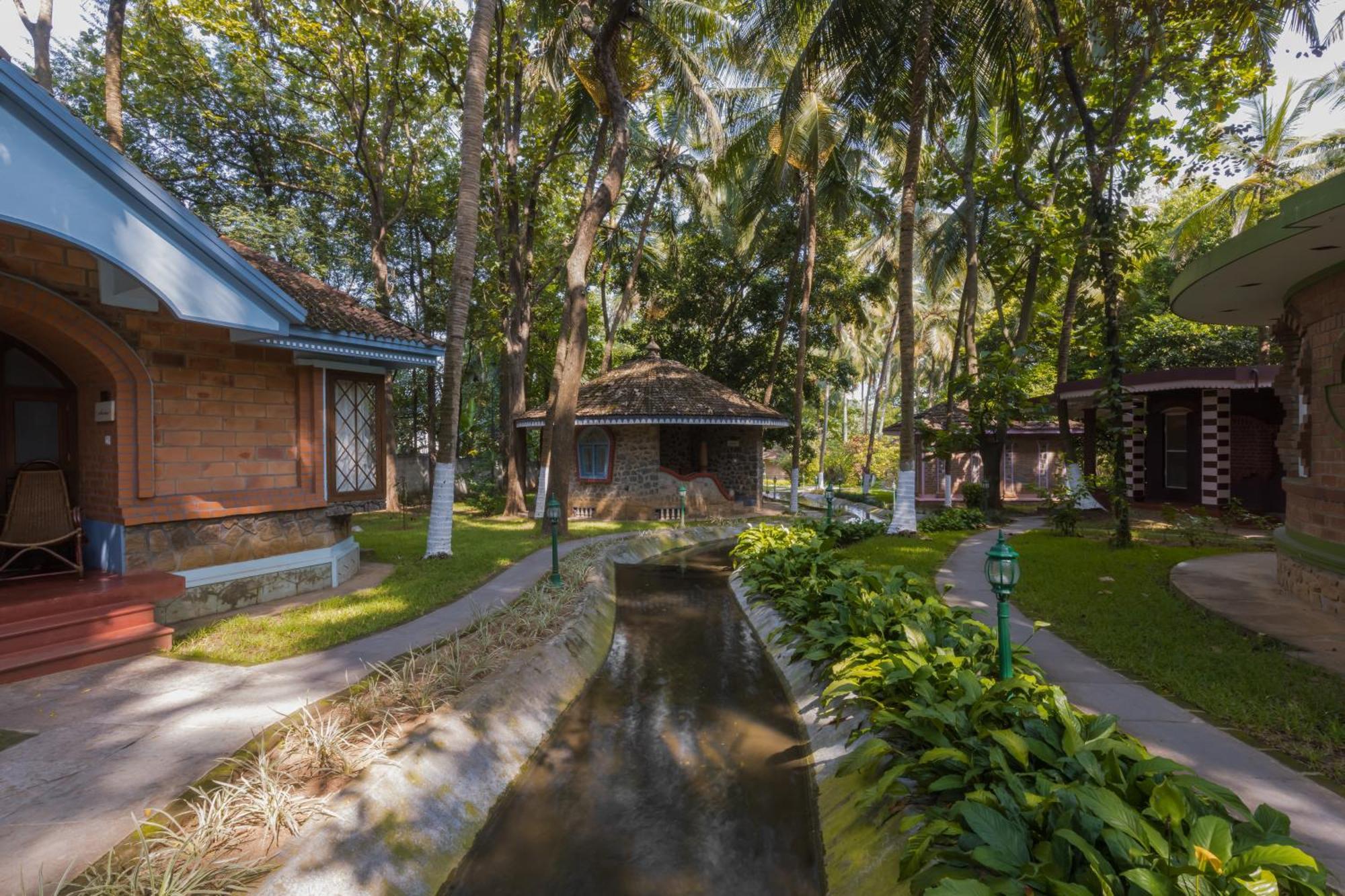 Kairali - The Ayurvedic Healing Village Palakkad Exterior photo