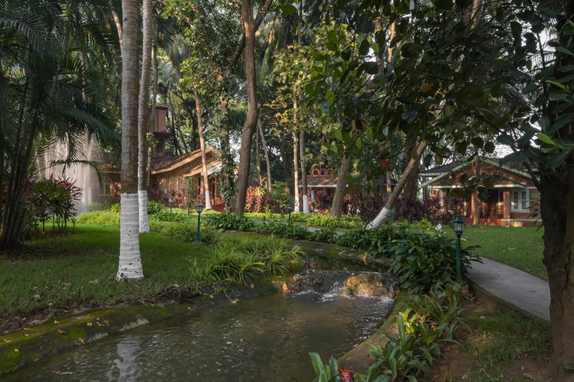 Kairali - The Ayurvedic Healing Village Palakkad Exterior photo